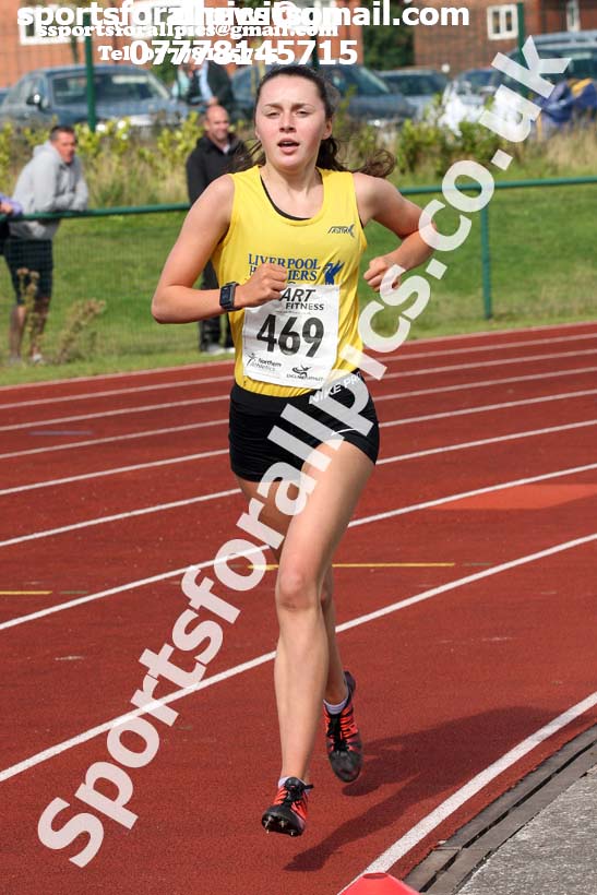 Womens under-17s 3000 metres, Northern Under-17s/U-15s and U13s Champs, Leigh Sports Village, Leigh. Photo: David T. Hewitson/Sports for All Pics